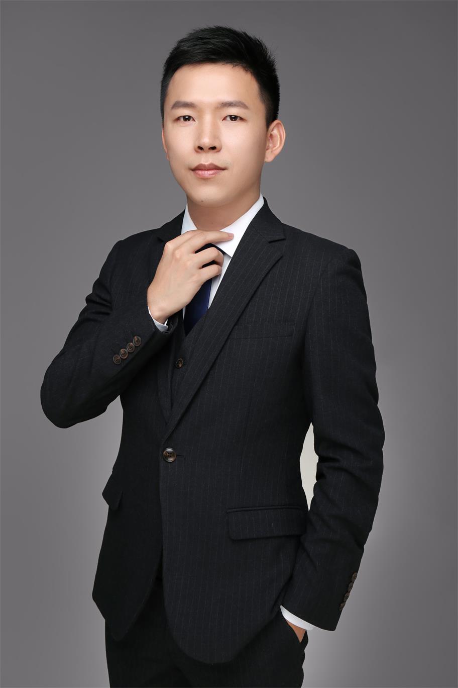 孙勇刚 视觉与舞美负责人